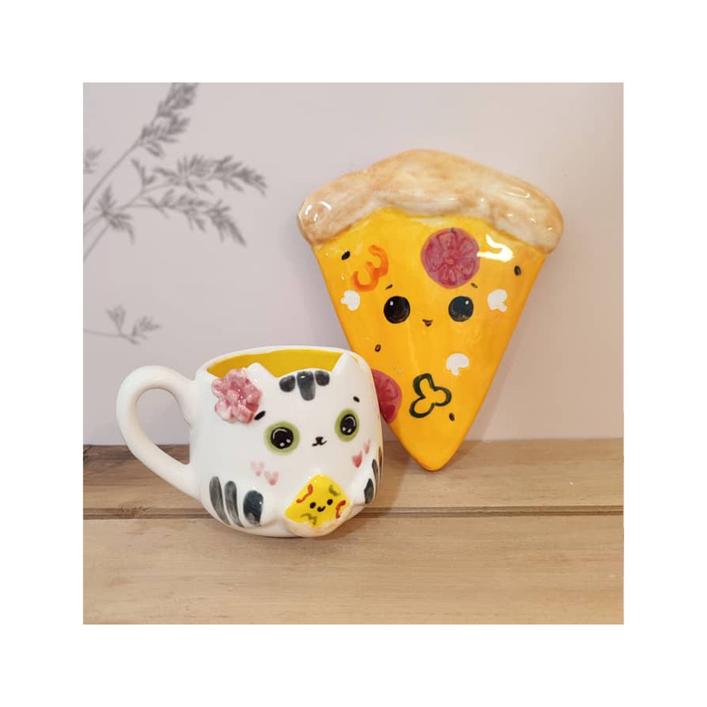 ماگ گربه زیره دار طرح پیتزا / ای آر 