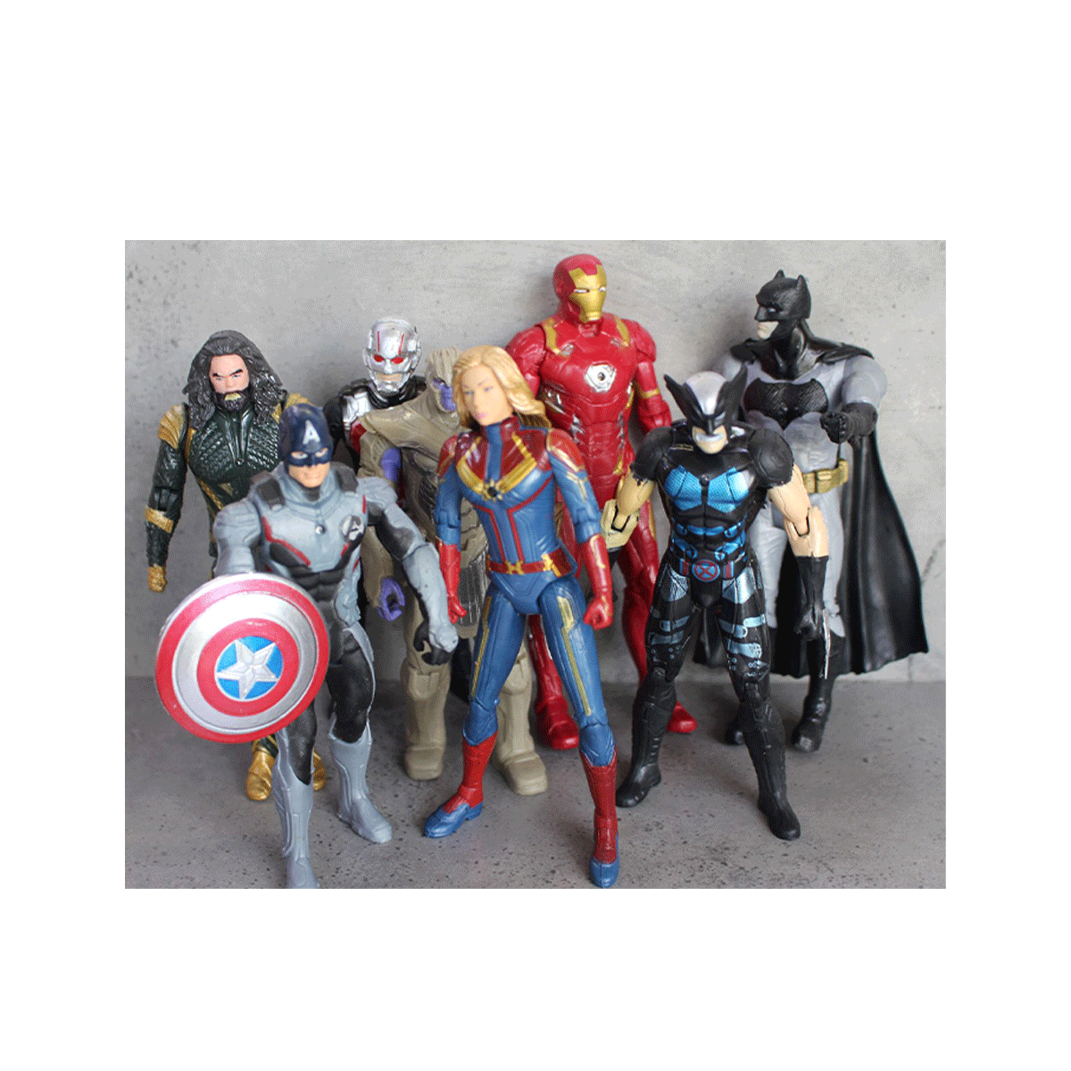 فیگور اونجرز و شخصیت ها