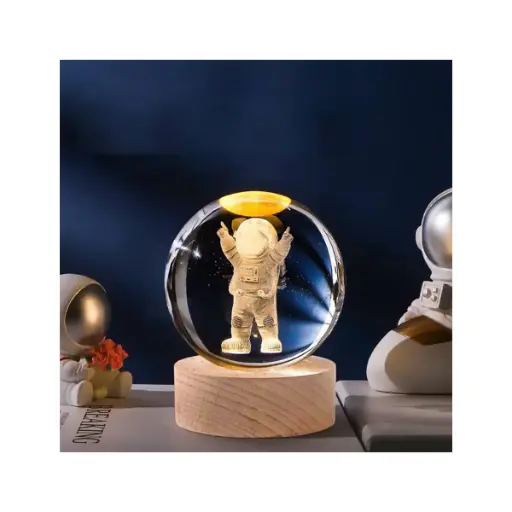 [25775] گوی کریستالی قطر 6 طرح فضانورد ایستاده